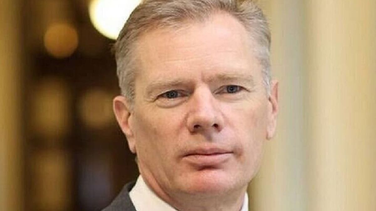 Irán: Londres enojada tras el arresto del embajador británico en Teherán