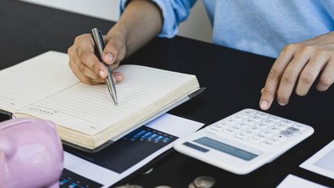 5 Tips to Save Money Every Month