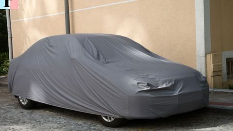 ¿Debería invertir en una cubierta para exteriores para automóviles?