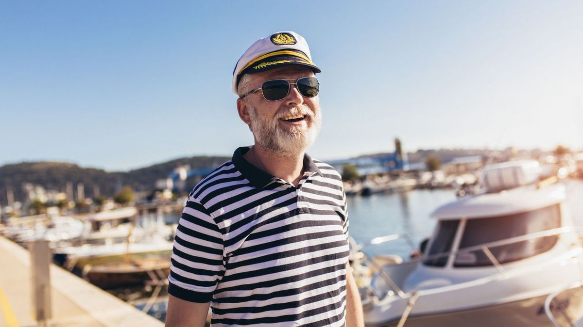 How to maintain and preserve your marine clothing?