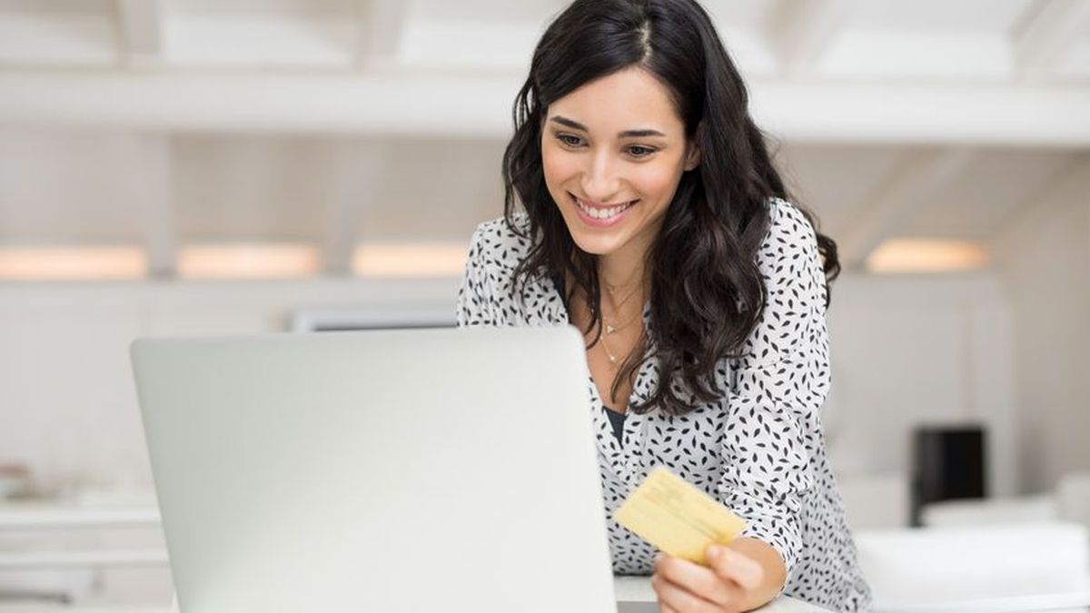 In what type of store should a Kadéos card be used?