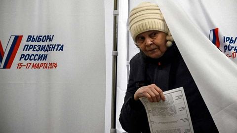 Irregularities reported in elections in fifteen regions of Russia