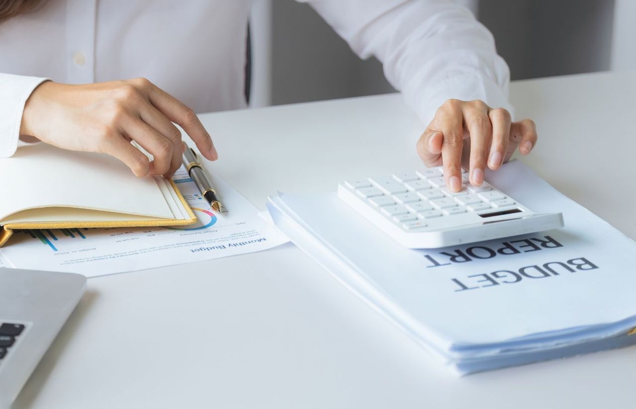 The rate of return constitutes one of the essential criteria for any investor wishing to enhance their capital. It corresponds to the ratio between the profits obtained and the amount initially invested. This measurement is essential for evaluating the effectiveness of an investment and is applicable to different areas, whether financial markets, real estate, or even savings products.