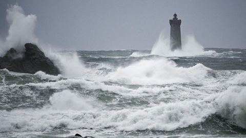 Alert from Météo France concerning the danger of “strong winds” and “maritime submergence” in France