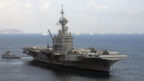 The nuclear aircraft carrier Charles-de-Gaulle, under NATO authority, will launch the “Akila” mission.