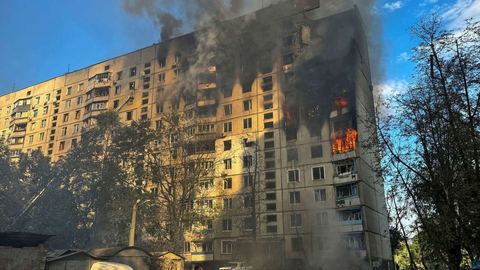 Russian bombing of Kharkiv kills five people and injures around 40 others