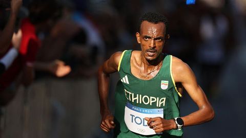 LIVE. Paris 2024 Olympic Marathon: A new Olympic record established by the Ethiopian Tamirat Tola.